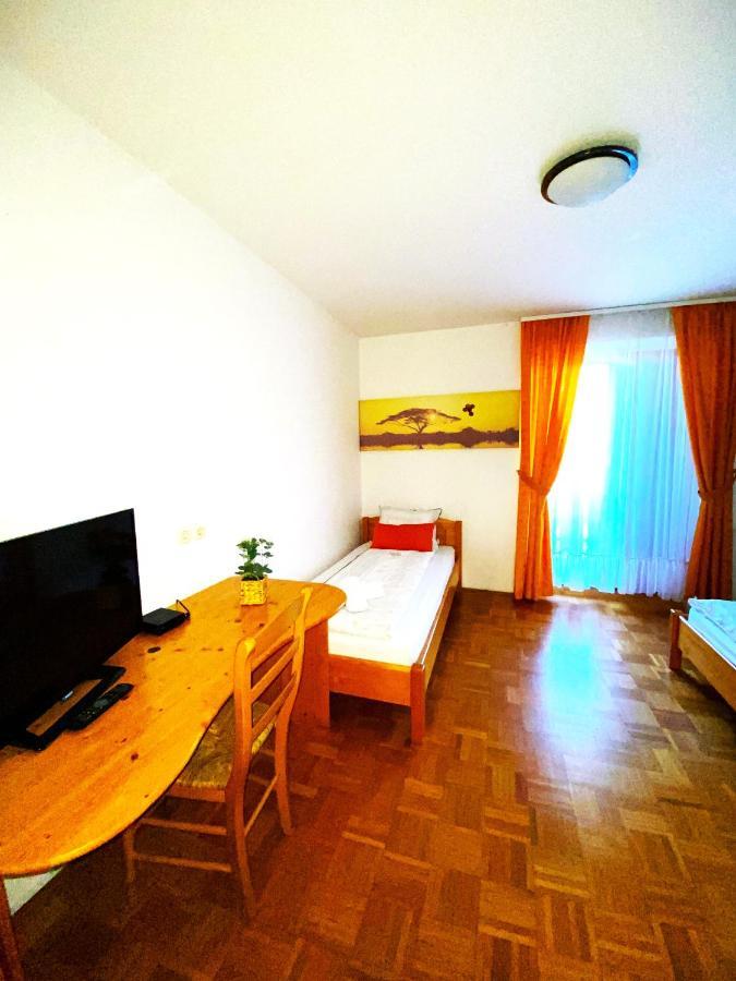 Guesthouse Pri Cebelici Lukovica pri Domžalah Kültér fotó