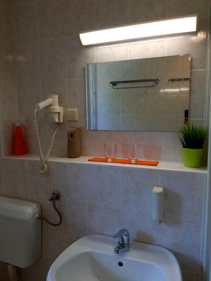 Guesthouse Pri Cebelici Lukovica pri Domžalah Kültér fotó